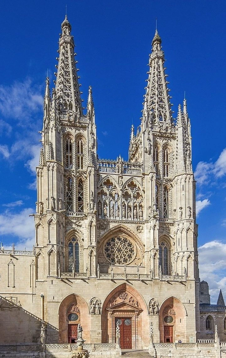 In diesem frühesten Werk der Gotik in Spanien des Juan de Colonia/Johannes von Köln wird die Picasso-Ausstellung gezeigt: Die Kathedrale von Burgos