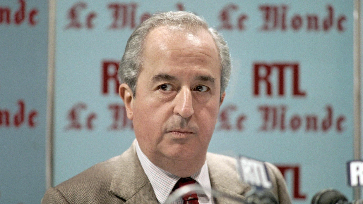 Édouard Balladur während einer Radiosendung des Senders RTL in Paris am 18. September 1988.