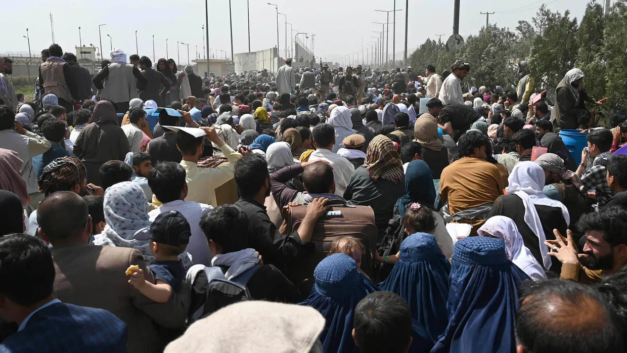 Andrang am Flughafen in Kabul