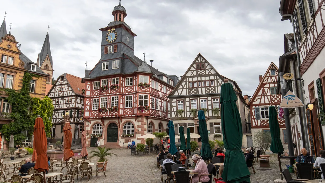 Gestörtes Idyll: Baustellen sorgen bei Heppenheim für Staus und Ärger.