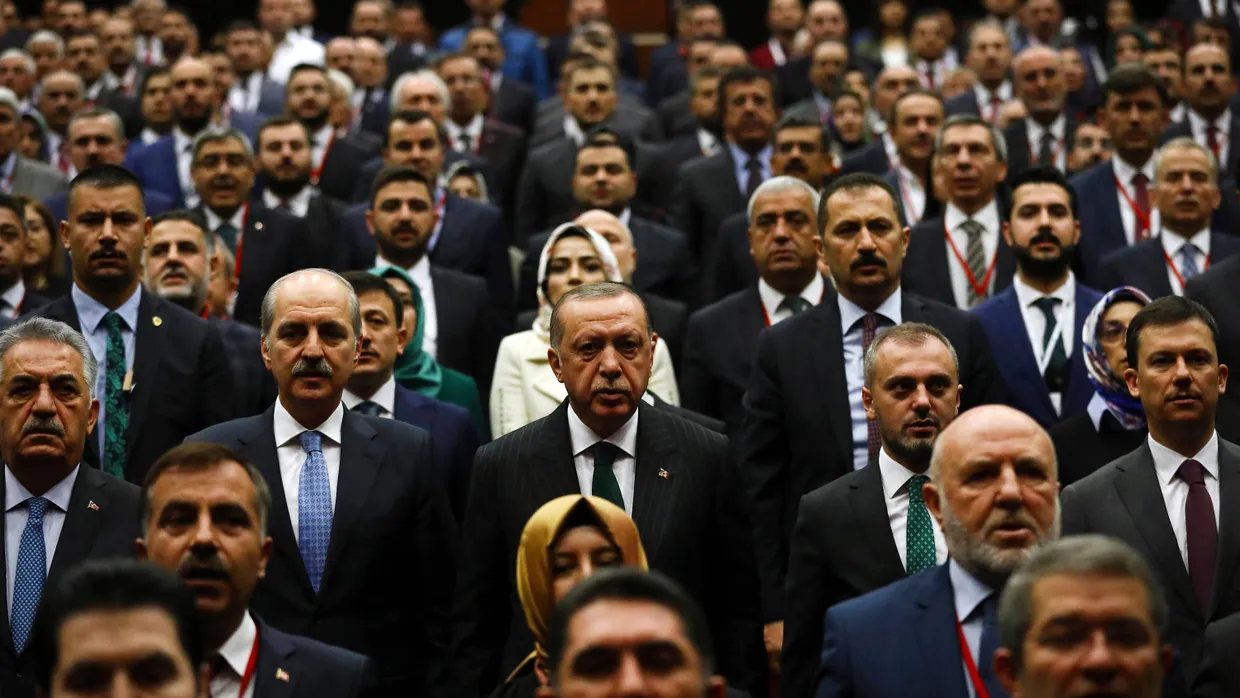 Schulterschluss: Recep Tayyip Erdogan bei einem Parteitag in Ankara
