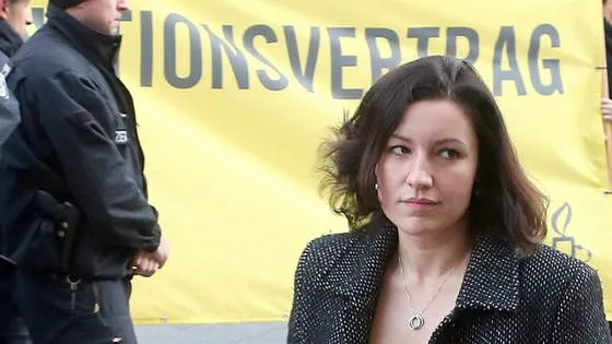 „Der Schwanz hat nicht mit dem Hund zu wackeln“: Dorothee Bär