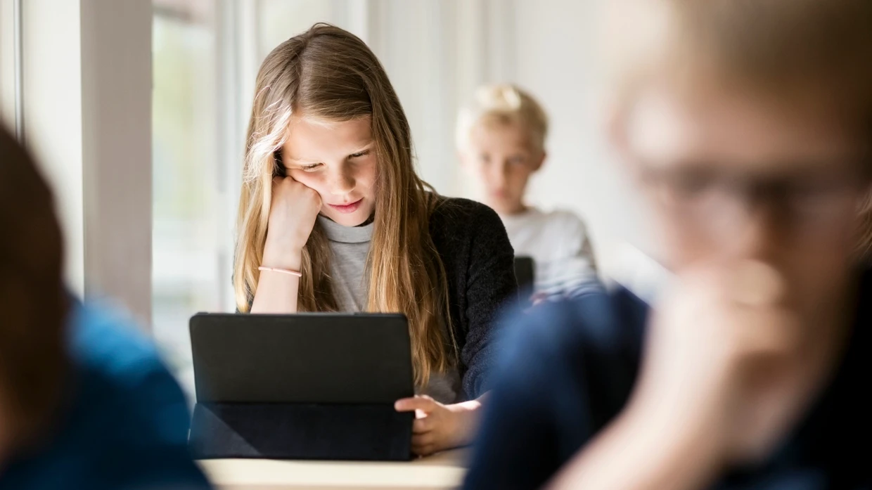 Angepasst: Die Hochbegabung von Mädchen bleibt im Unterricht oft unsichtbar.