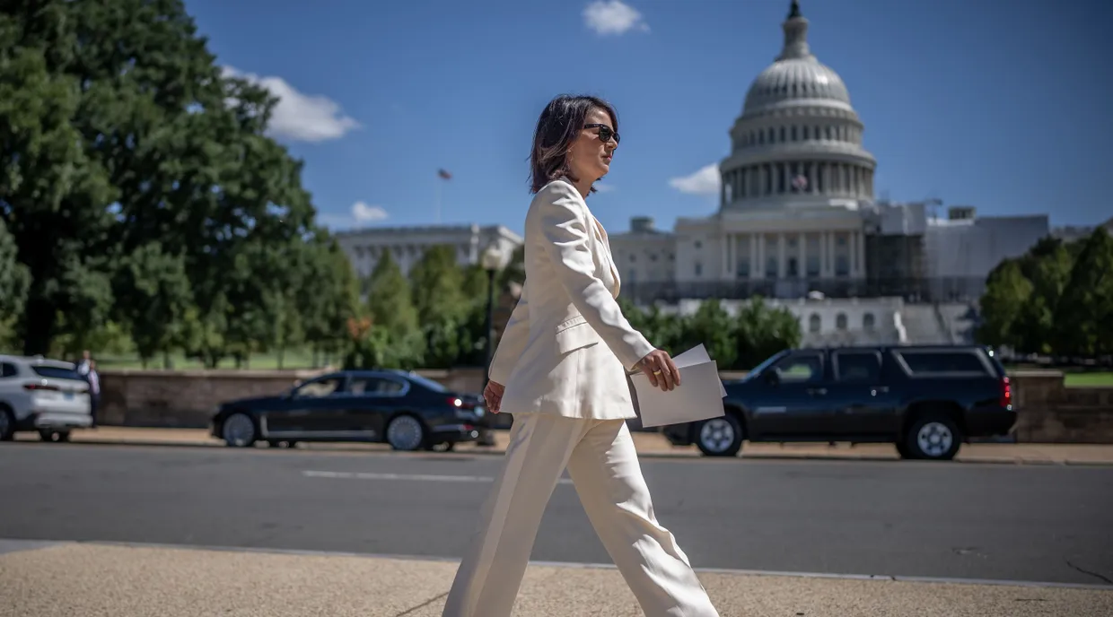 Außenministerin Baerbock vor dem Kapitol in Washington
