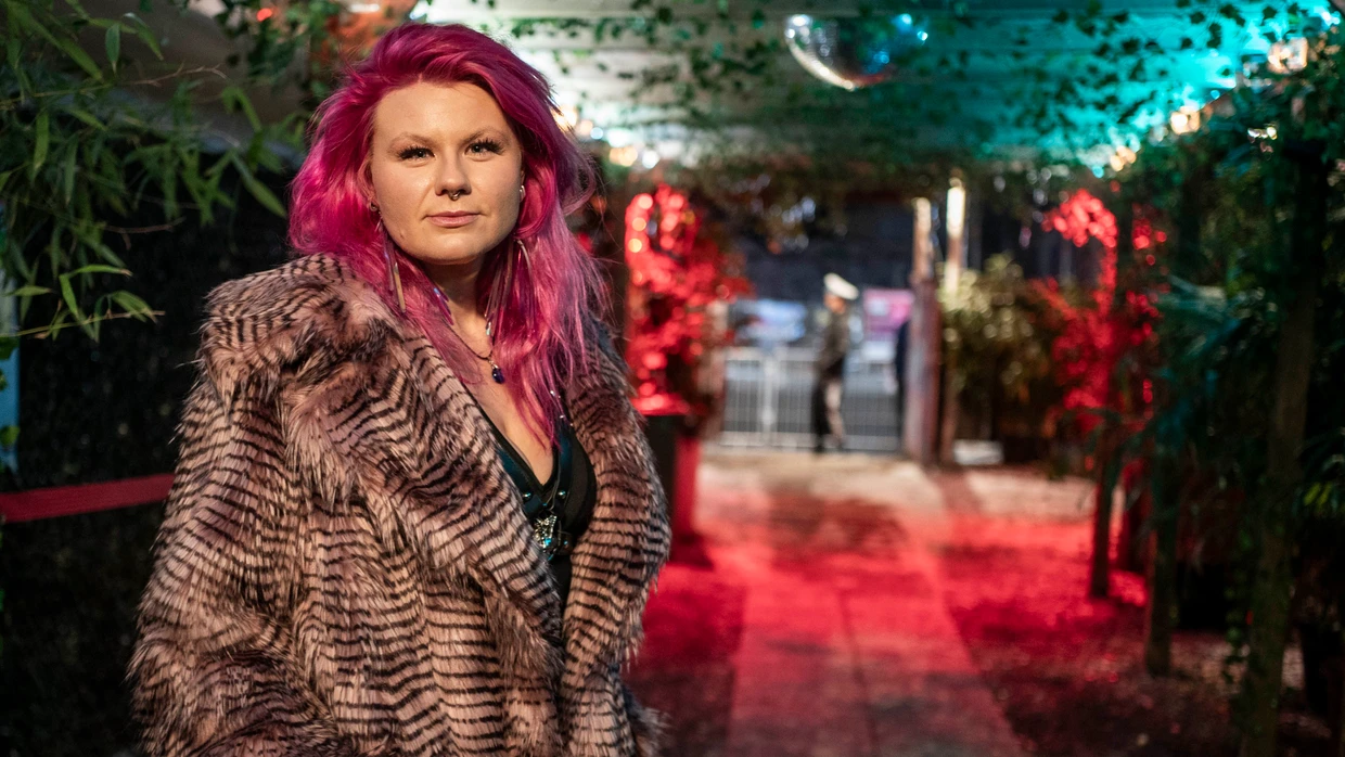 „Es geht um die innere Haltung“: Charlotte Lion schaut am „KitKatClub“, wer die richtige Einstellung mitbringt.