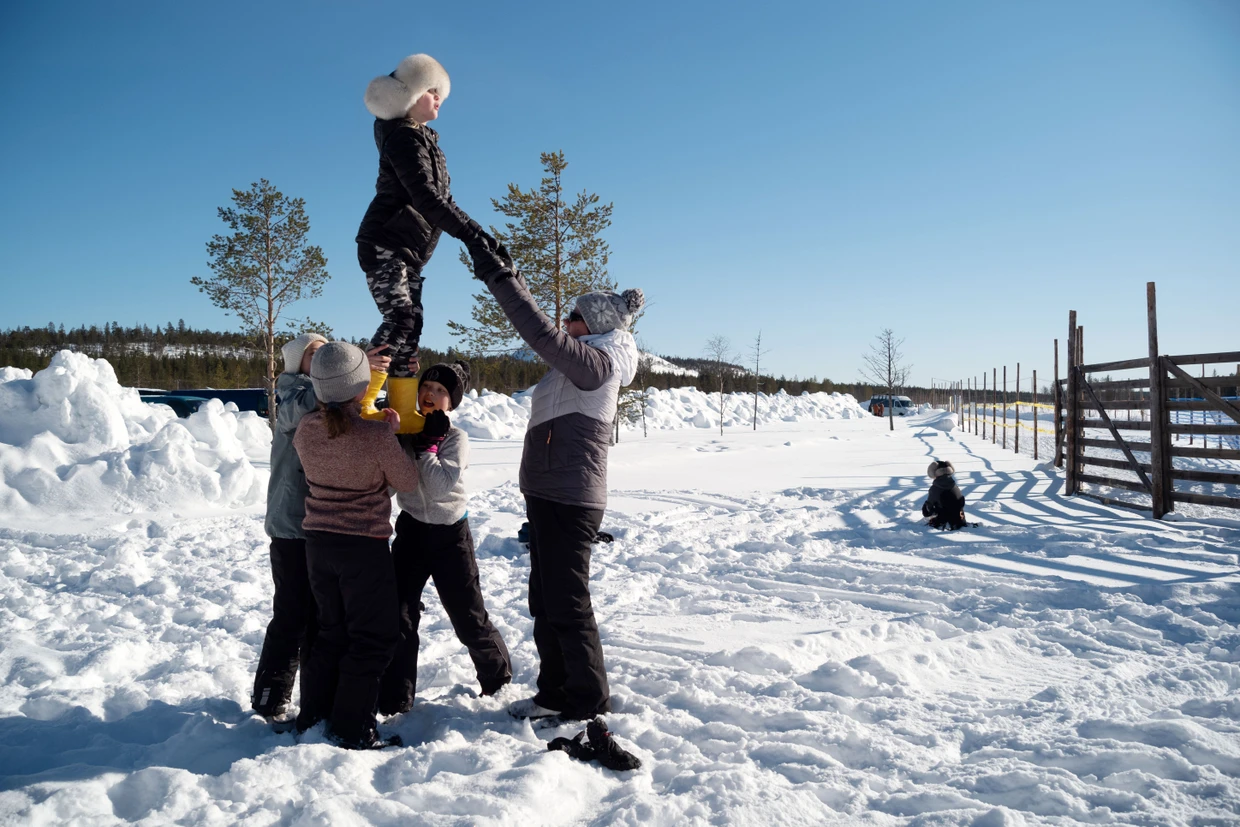 Wer im Schnee unterwegs ist, ist nah an der Natur und hat Bewegung an der frischen Luft.