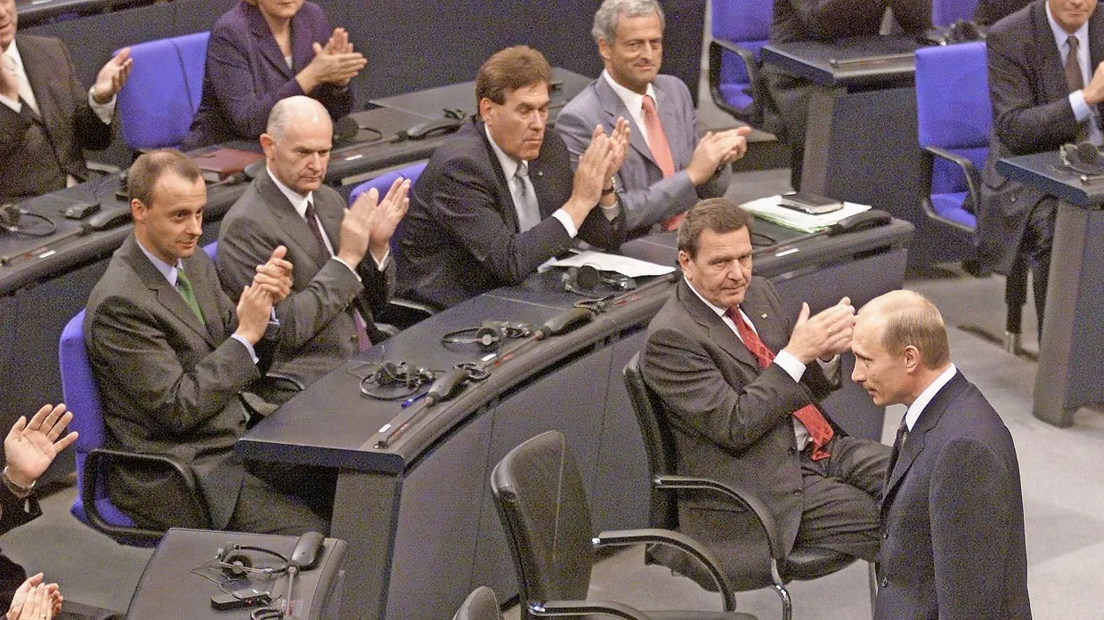 Putin als Staatsmann im Deutschen Bundestag in Berlin am 25. September 2001