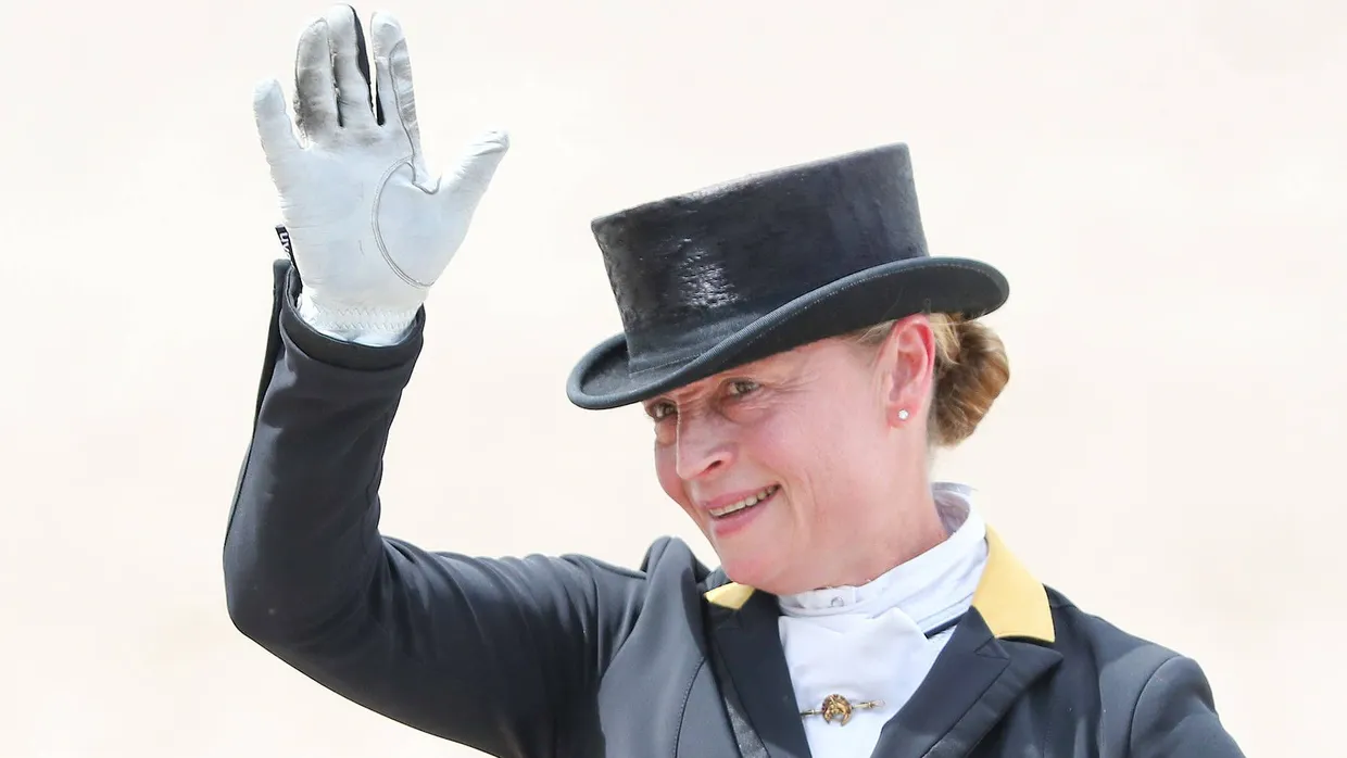 Am Ende wieder glücklich: Dressurreiterin Isabell Werth freut sich über ihren Sieg auf Emilio.