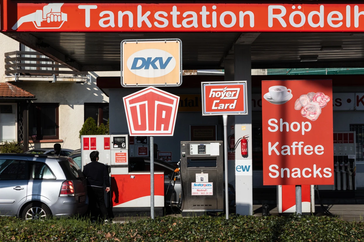 Eine Tankstelle im Frankfurter Stadtteil Rödelheim