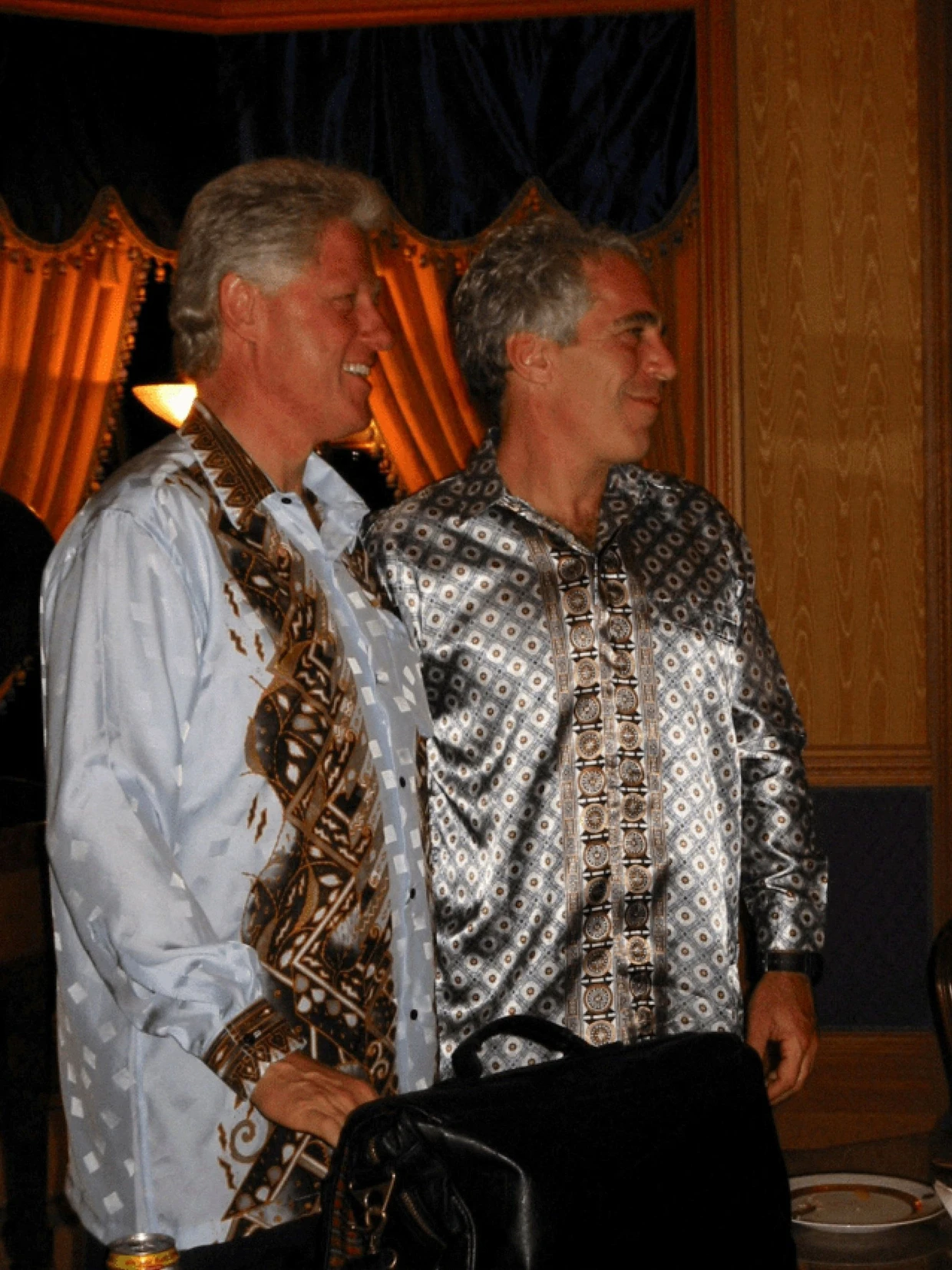 Epstein mit Bill Clinton, Aufnahme aus den Ende 2025 veröffentlichten Akten