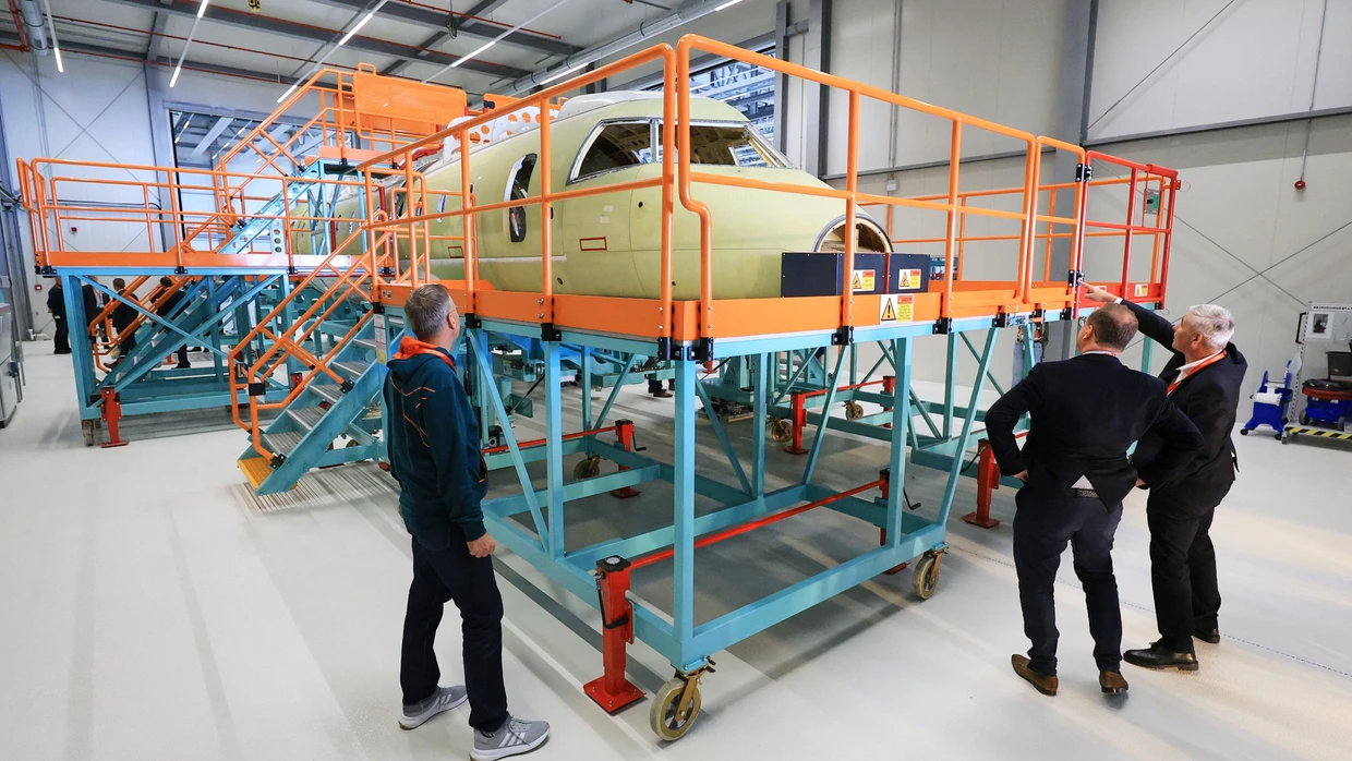 Vorerst nur Training: Ein erster Rumpf des neuen Flugzeugs bei der Montage am Flughafen Leipzig/Halle