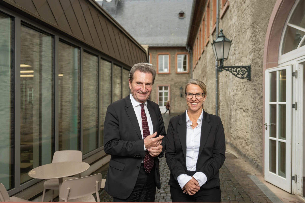 Ebenfalls im EBS-Führungsteam: Präsident Günther Oettinger und Geschäftsführerin Dorothée Hofer