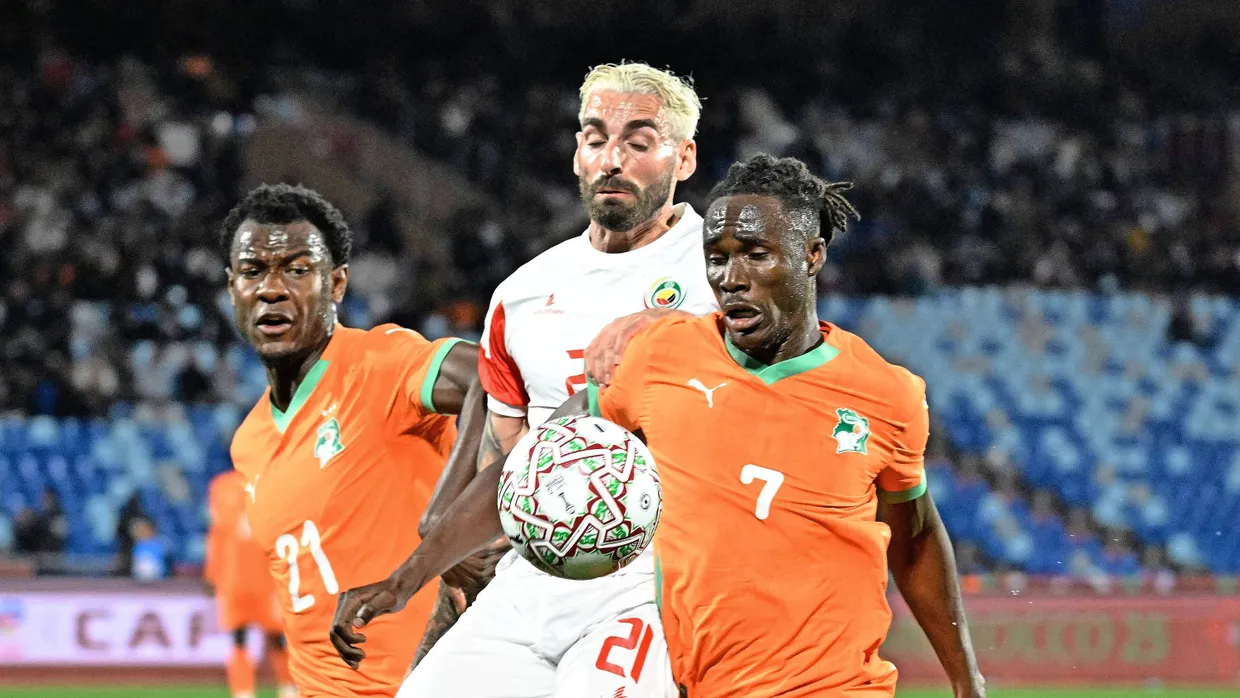 Ivorisches Prunkstück: die Defensive um Odilon Kossounou (rechts) und Evan N’Dicka