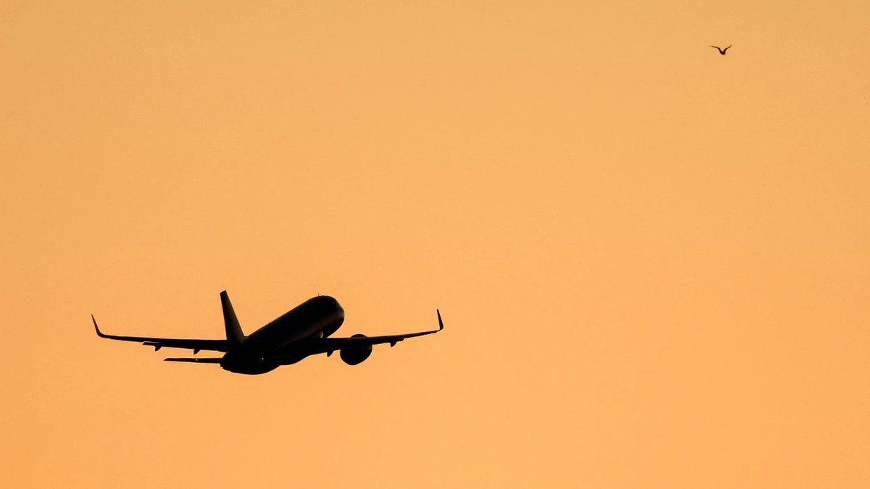 Start eines Flugzeugs (Symbolbild)