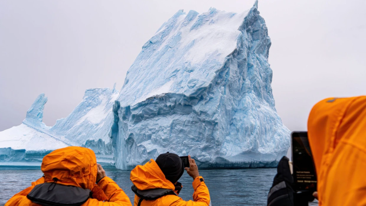 Die natürlichen Kunstwerke der Antarktis im Fokus: Gäste der Pursuit.