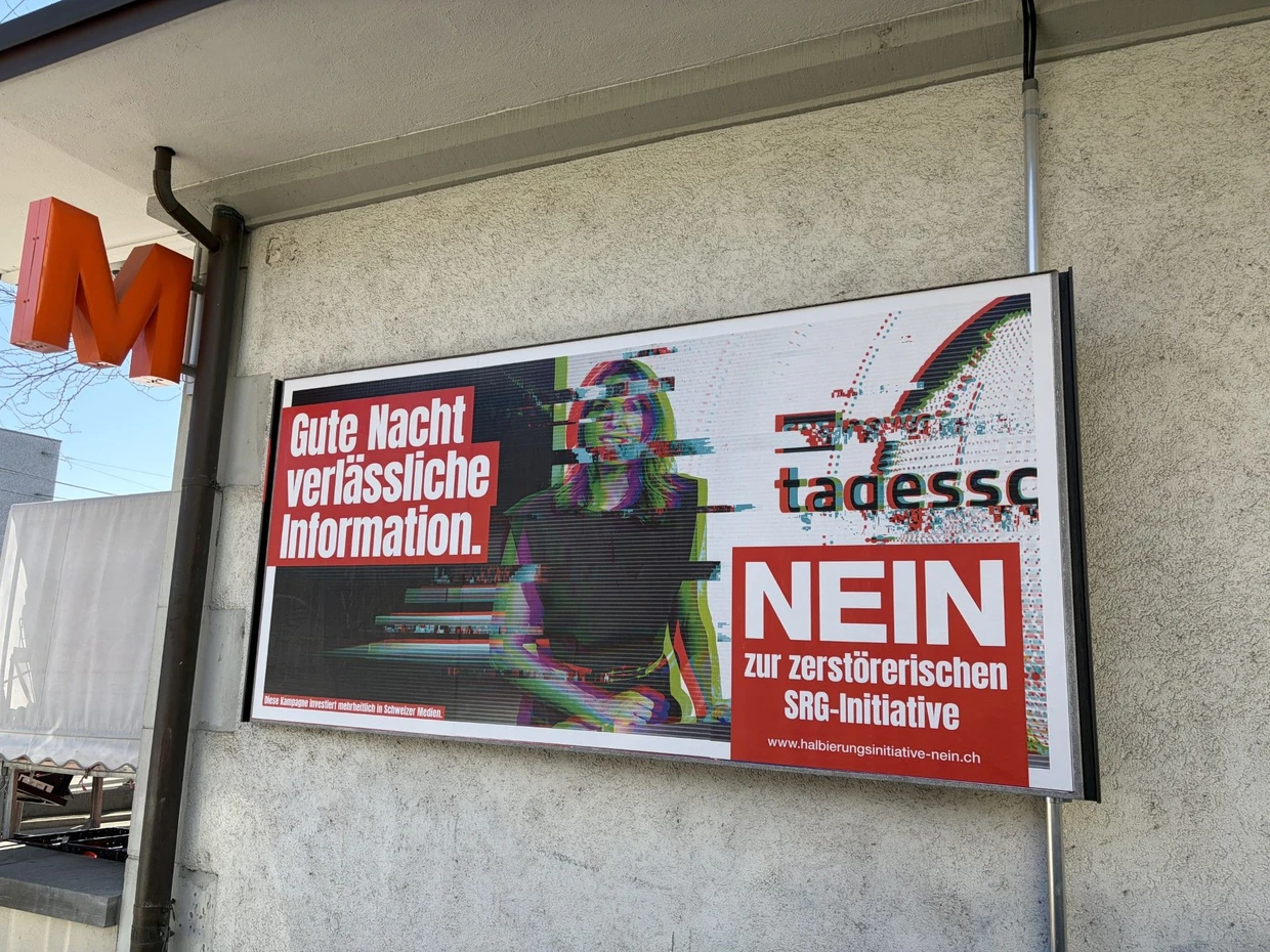 Ein Plakat der Initiativgegner in Zürich