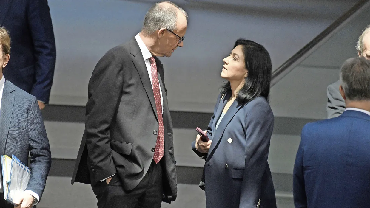 Bundeskanzler Merz und Wirtschaftsministerin Reiche im Bundestag