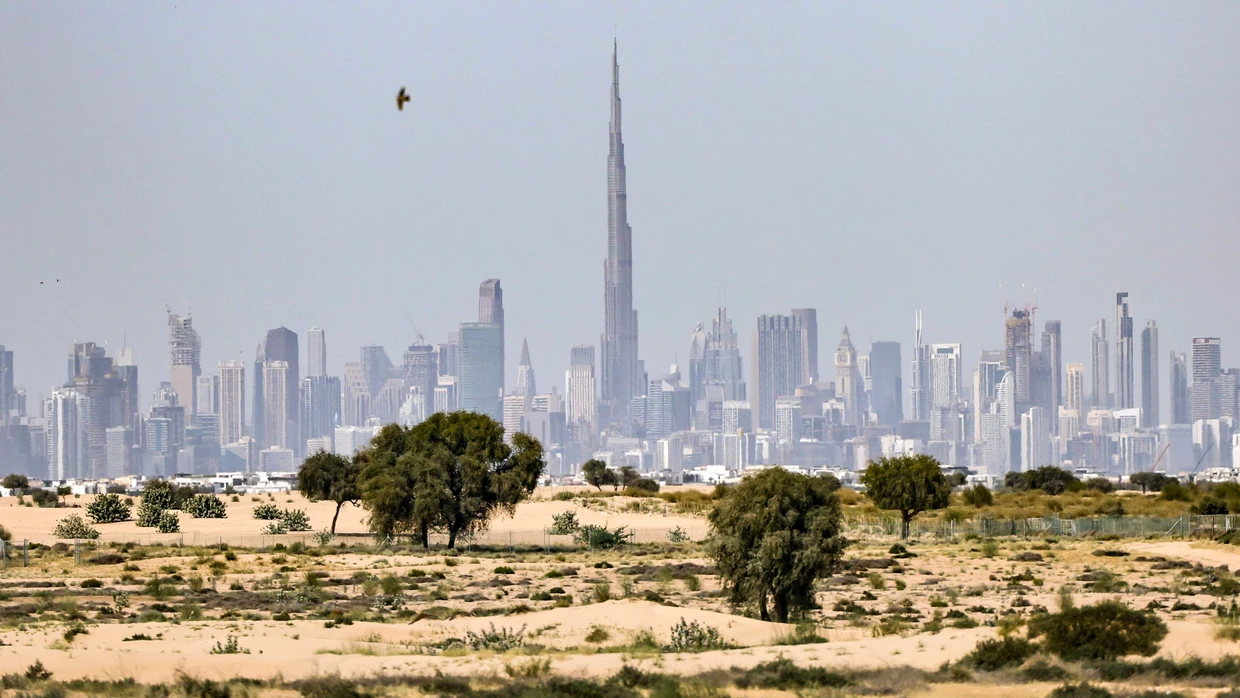 Trügerische Ruhe: die Skyline von Dubai