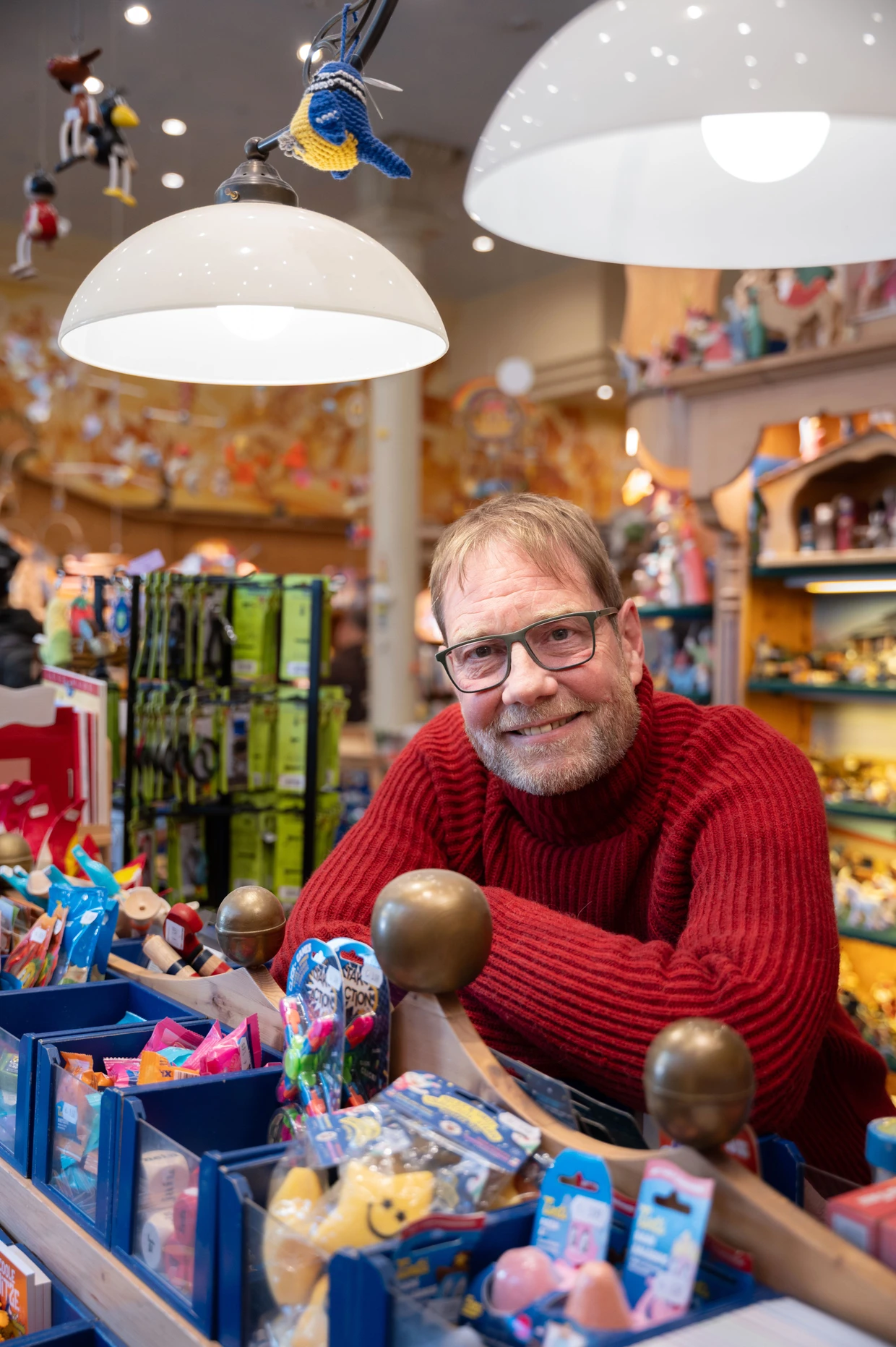 Thorsten Drechsler ist der Inhaber des Spielwarengeschäfts „Die Murmel“ in Würzburg.