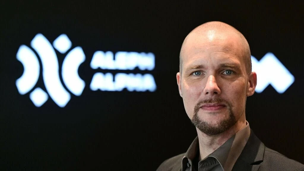Knstliche Intelligenz: Deutsche Bank steigt bei KI-Start-up Aleph Alpha  ein | FAZ