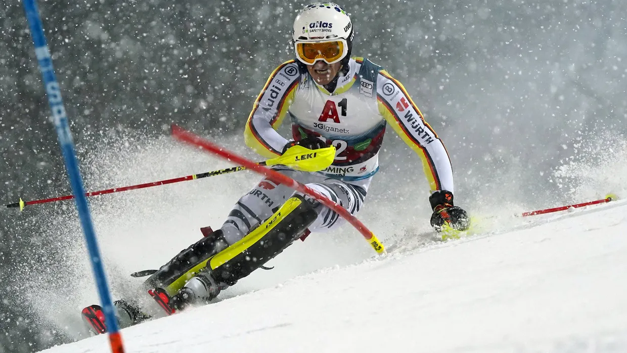 Linus Straßer beim legendären Nachtslalom in Schladming