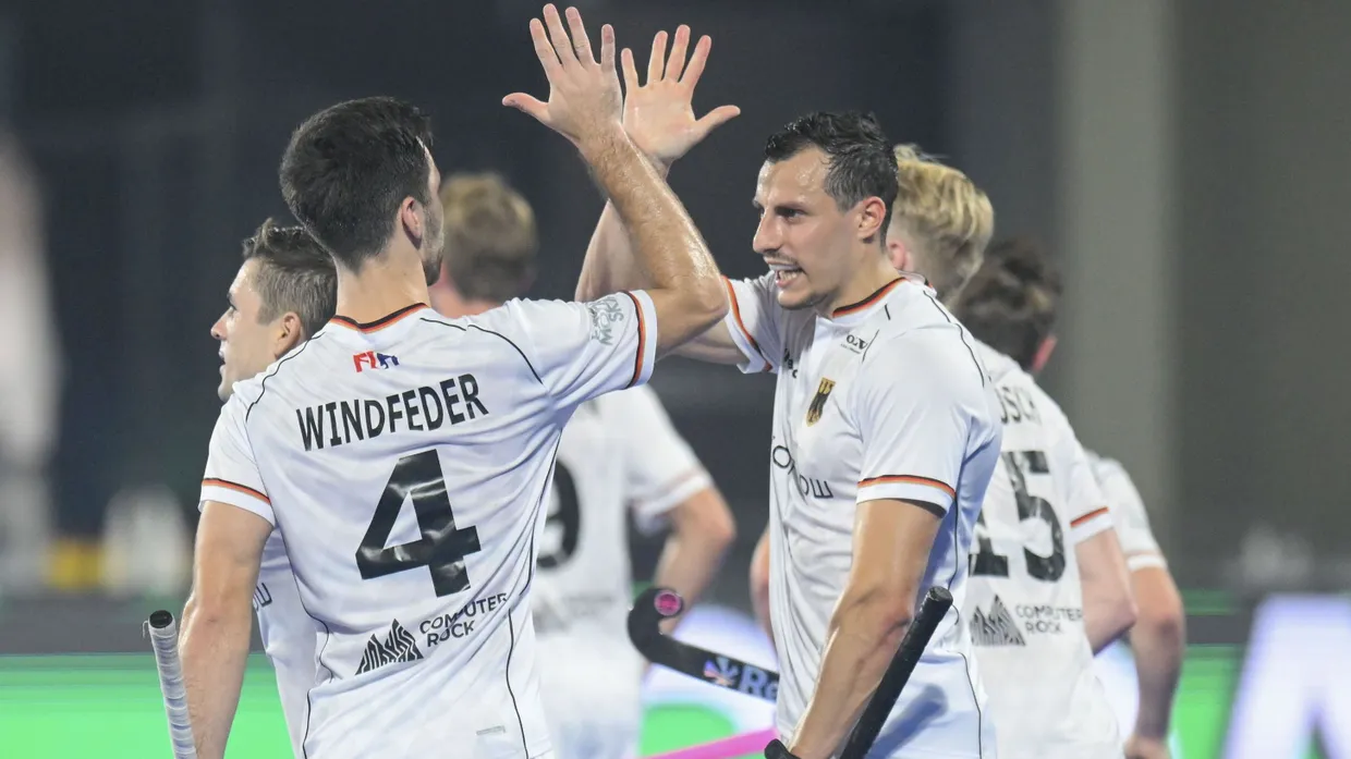 Findet deutliche Worte vor der Hockey-EM in Mönchengladbach: Timur Oruz (rechts)
