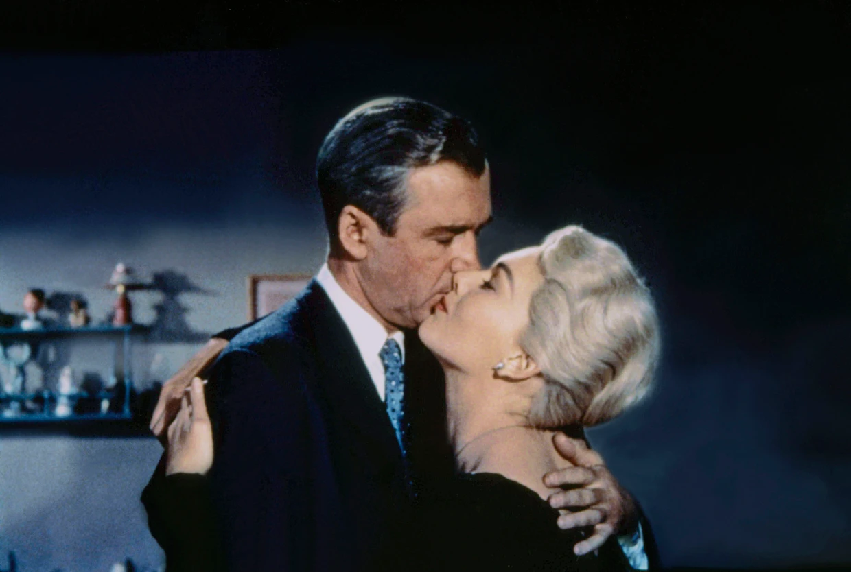 Kim Novak und James Stewart in Alfred Hitchcocks „Vertigo“ (1958), jenem Film, der Novak endgültig zur Ikone machte.