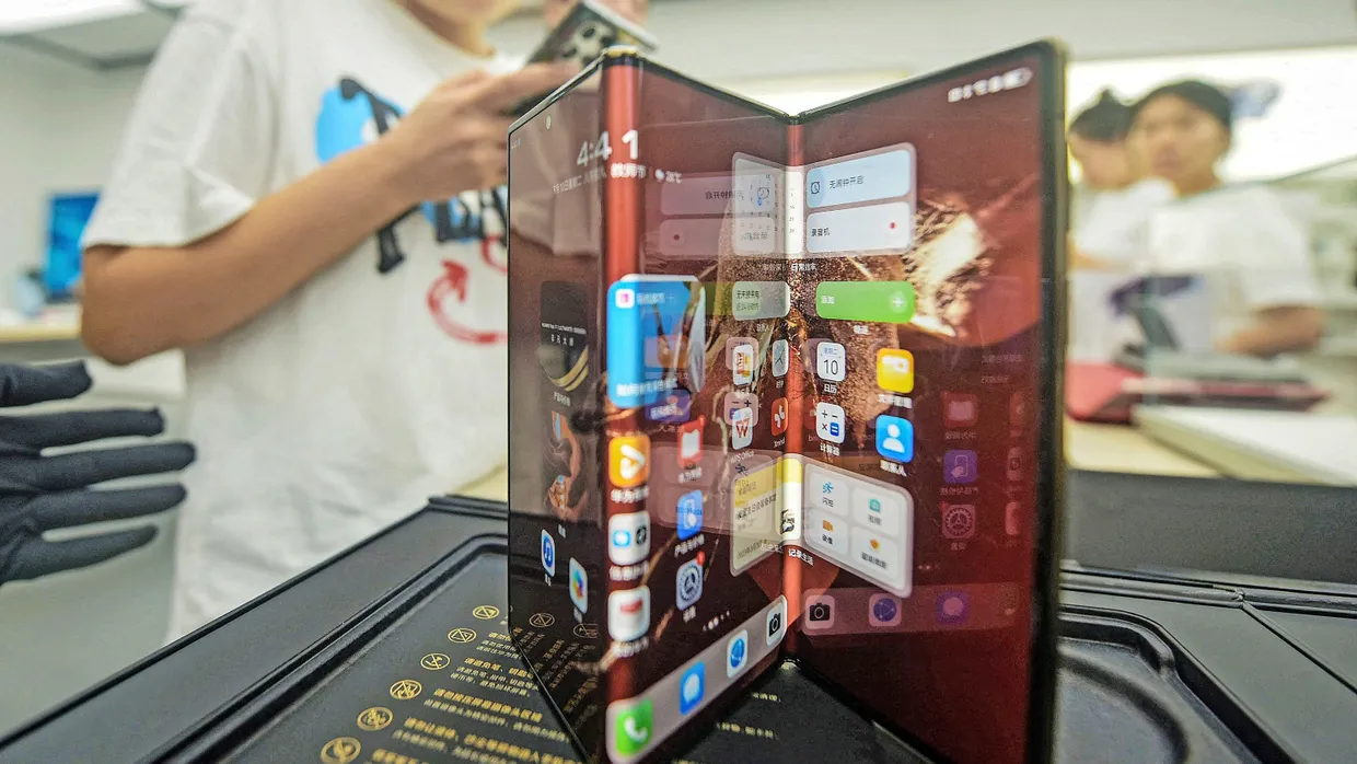 Flexibel: Das neue Huawei-Smartphone lässt sich sogar zweifach falten.