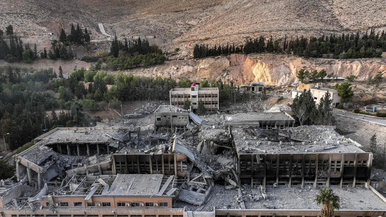 Das Barzeh-Forschungsinstitut der syrischen Streitkräfte im Norden Damaskus wurde vermutlich durch einen israelischen Angriff zerstört.