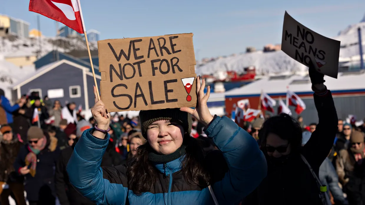 Wir stehen nicht zum Verkauf: Grönländer protestieren gegen die US-Pläne für ihre Insel.