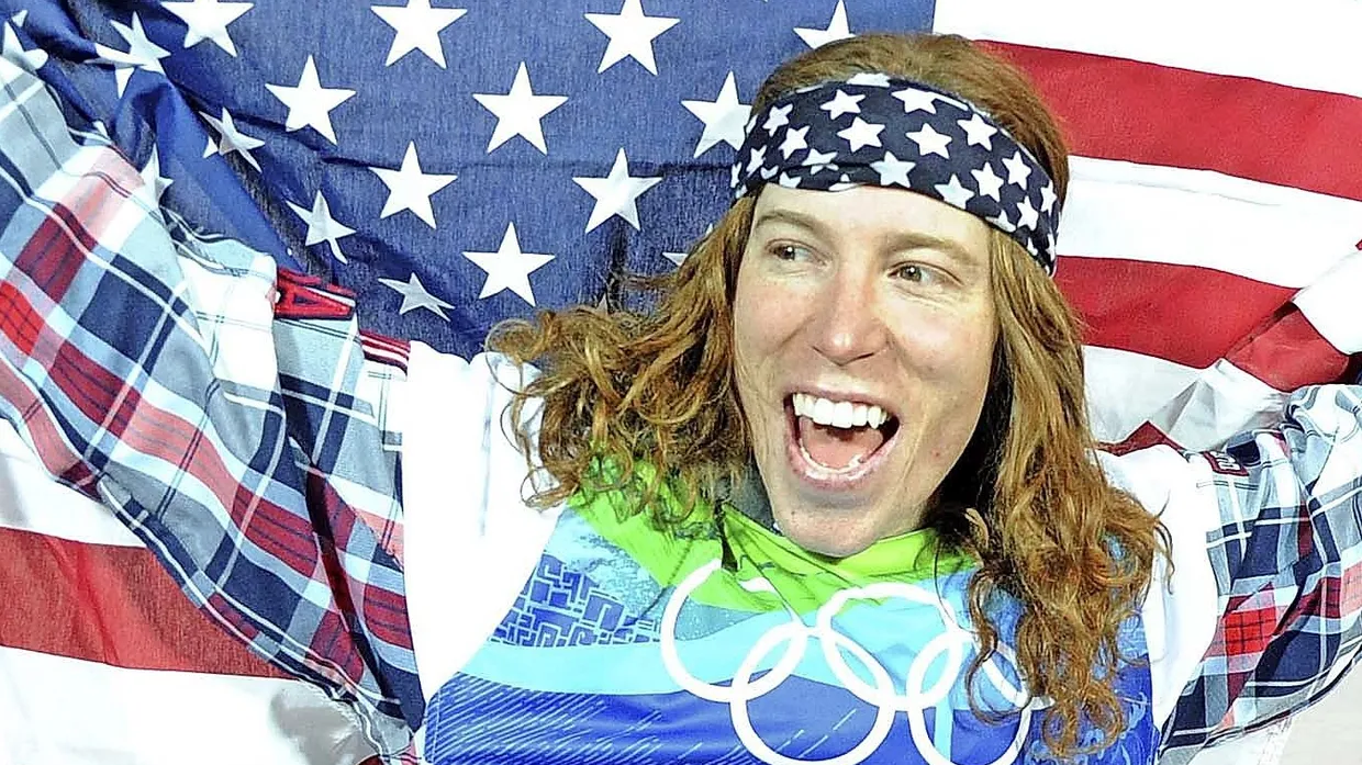 Snowboardprofi Shaun White jubelt nach seinem Sieg in der Halfpipe bei den Olympischen Winterspielen in Vancouver im Jahr 2010.