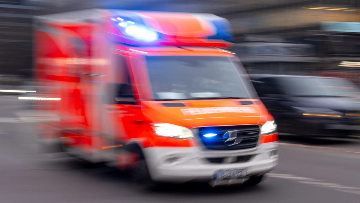 Alle sechs Verletzten seien in Krankenhäuser gebracht worden, hieß es.