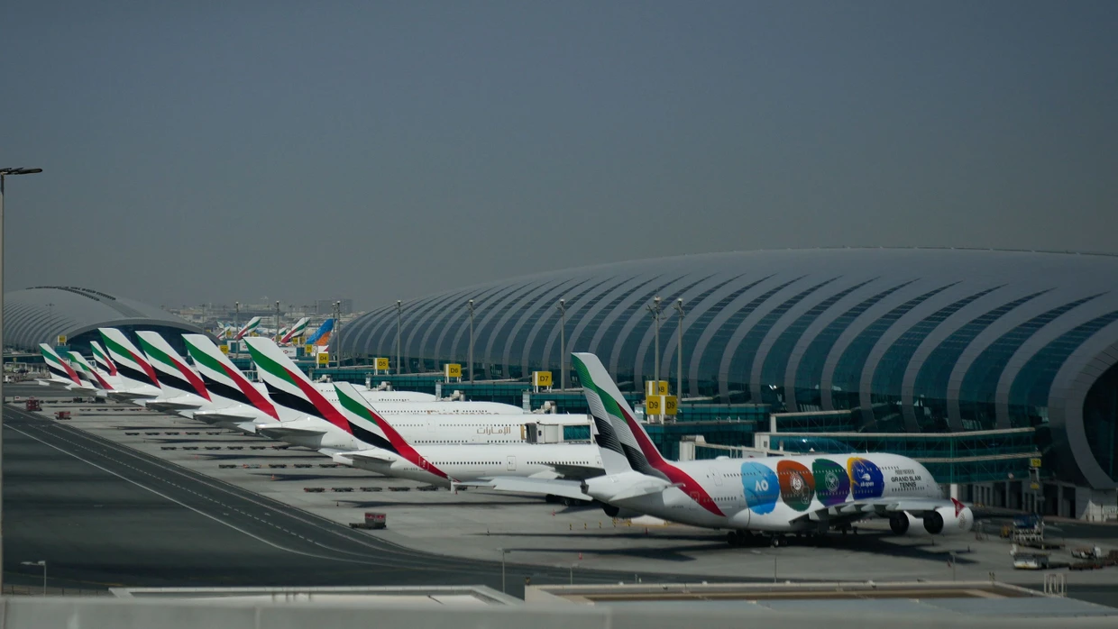 Nichts geht mehr: Der Flughafen von Dubai, das wichtigste Drehkreuz des globalen Luftverkehrs, steht still.