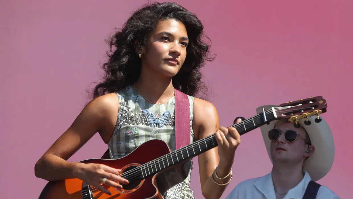 Nominiert für den Grammy als Best New Artist: Die britische Sängerin Olivia Dean bei einem Auftritt