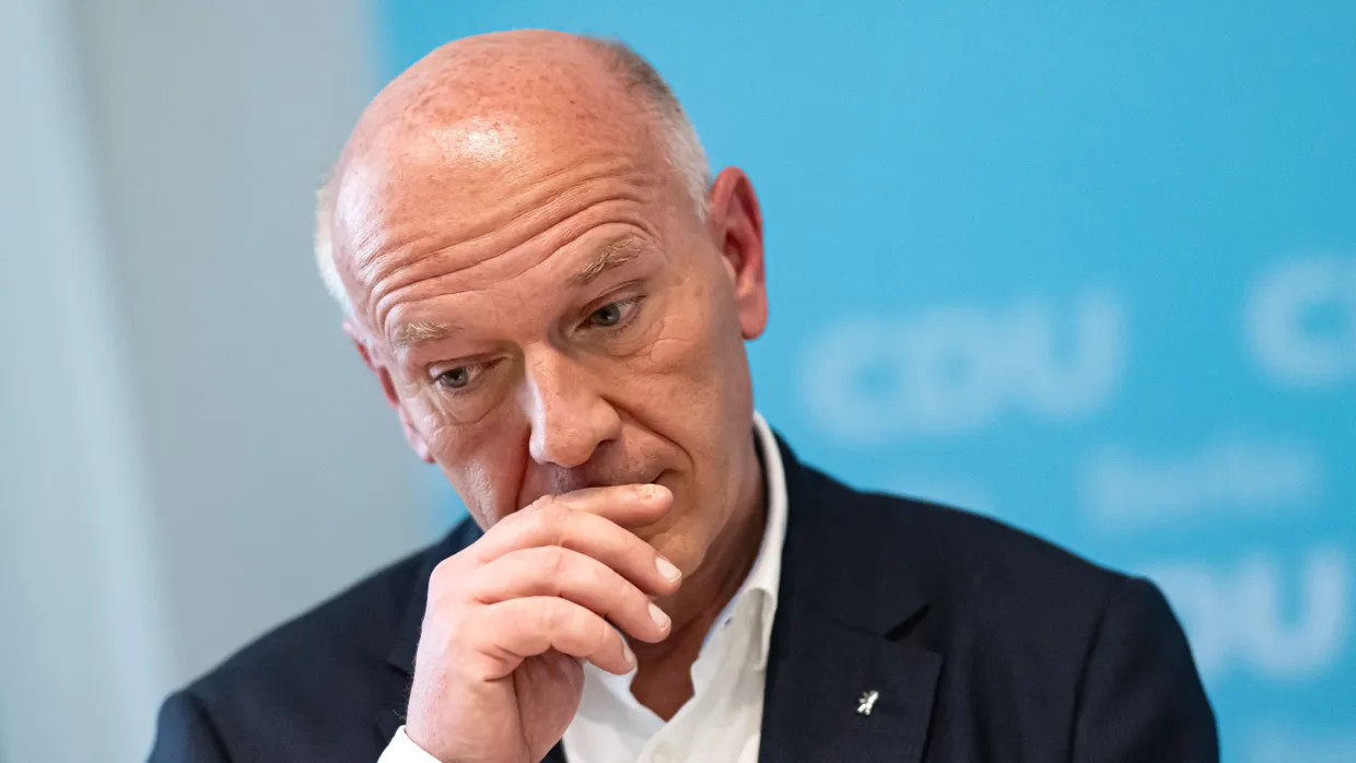 Berlins Regierender Bürgermeister Kai Wegner (CDU) gibt am Freitagnachmittag seinen Rückzug als Spitzenkandidat für die Abgeordnetenhauswahl im September bekannt.