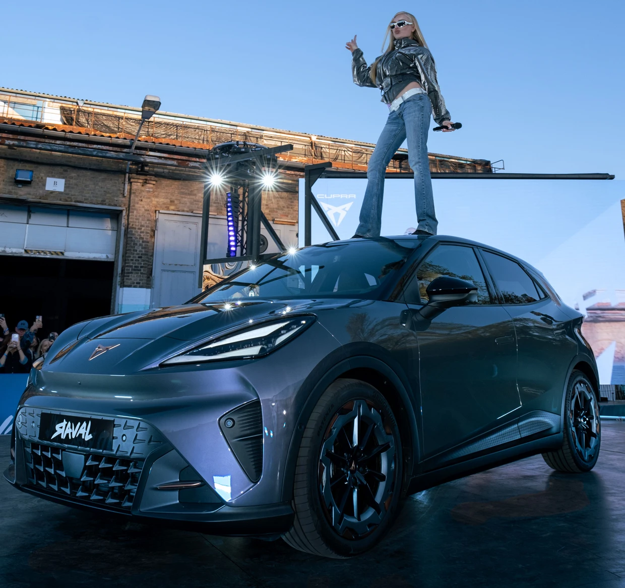 1: Z wie Zu cool für diese Welt: Rockiger Cupra Raval aus Barcelona.