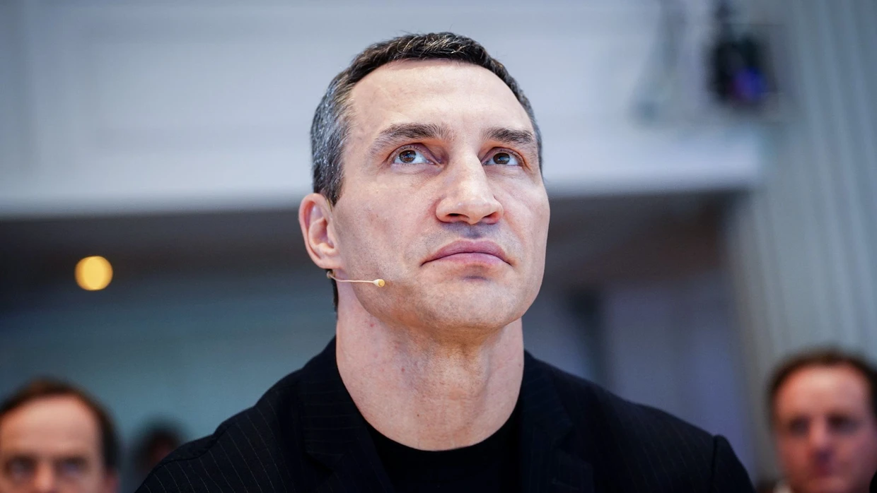 Wladimir Klitschko: war mit der Schauspielerin Hayden Panettiere verlobt und sie haben eine gemeinsame Tochter.