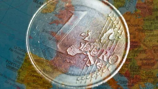 Noch dementieren die Politiker, dass sie die sogenannten Eurobonds als Krisenausweg favorisieren