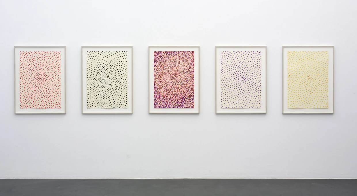 Bei der Walter Storms Galerie: Günther Uecker, „Interferenzen“, 1996, Aquarelle, je 85 mal 60 Zentimeter, zusammen für 130.000 Euro