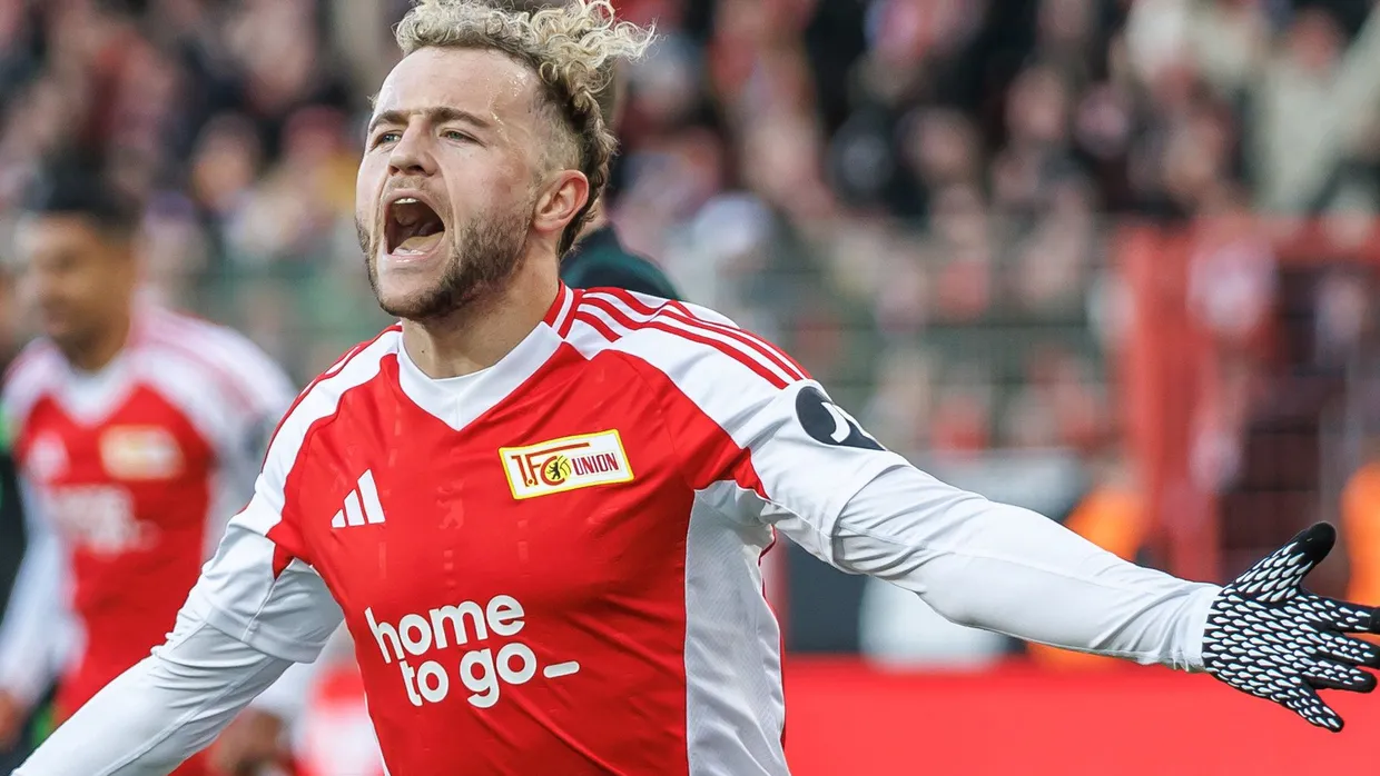 Union-Torschütze Benedict Hollerbach könnte die ganze Fußballwelt umarmen.