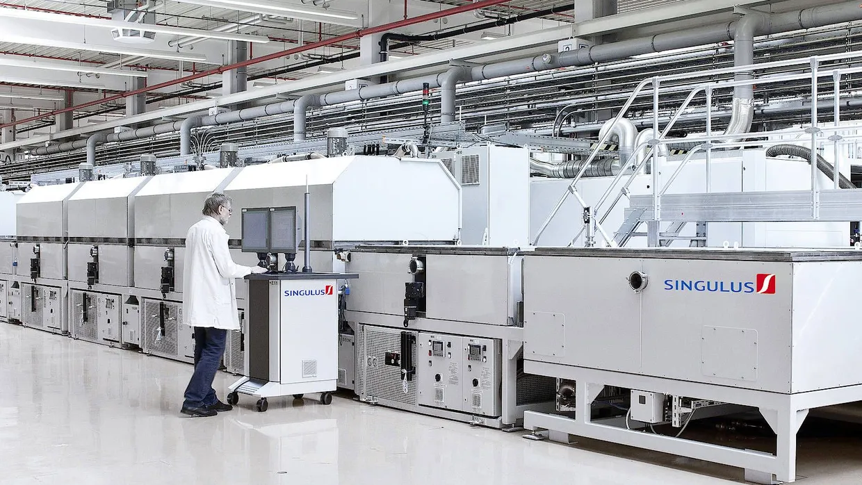 Exportschlager: Maschine von Singulus zum Bau von Dünnschicht-Solarmodulen