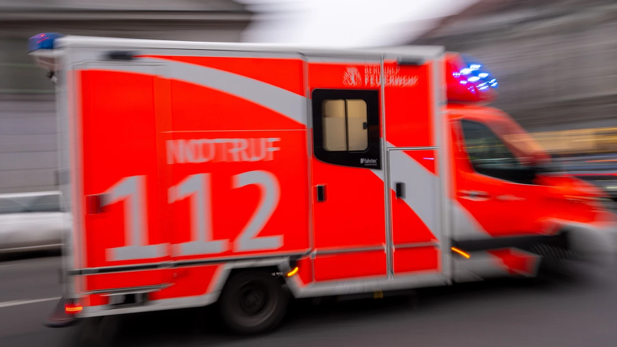 Die Rettungskräfte in der Wetterau waren auch am Freitag gefordert (Symbolbild).
