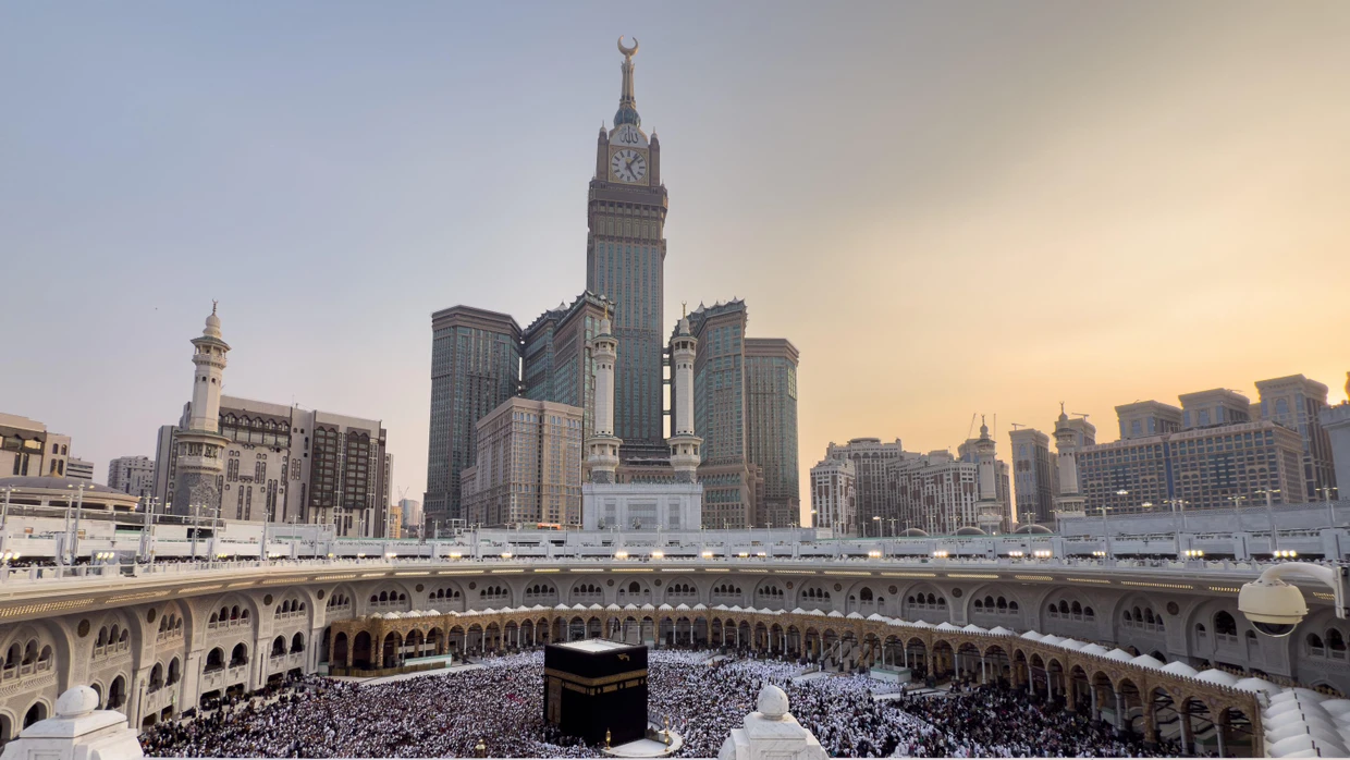 Überragendes Werk: Über dem Allerheiligsten in Mekka erhebt sich der Royal Clock Tower