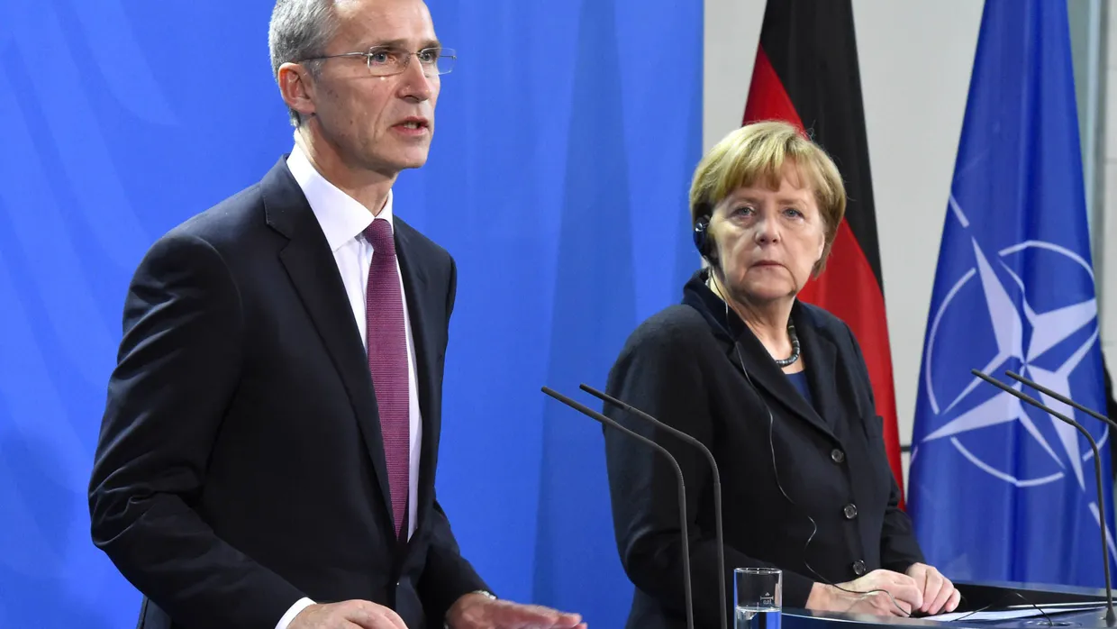 Nato-Generalsekretär Jens Stoltenberg mit Kanzlerin Merkel bei seinem Antrittsbesuch in Berlin.