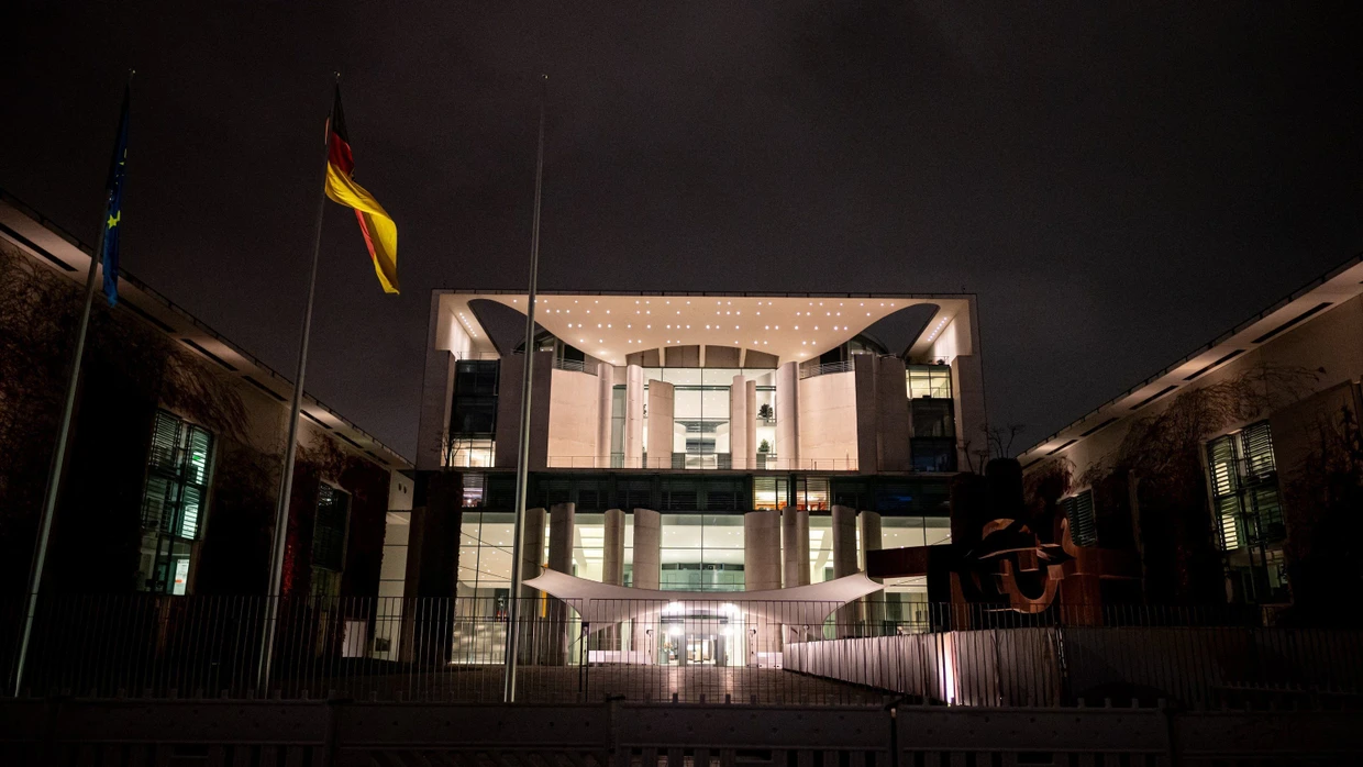 Der Koalitionsbruch hat Deutschland von einer chronischen Regierungskrise befreit, die mehr oder minder seit drei Jahren andauerte.