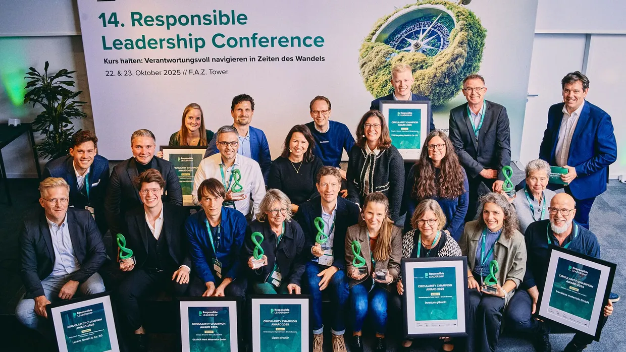 Die Gewinner, Jurymitglieder und Initiatoren des 2. Circularity Champion Awards.