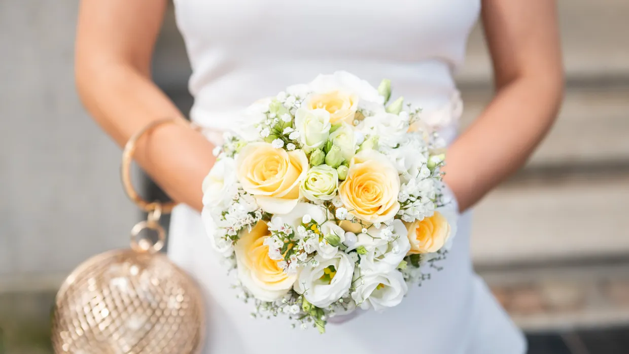 Im weißen Kleid, im Minirock, im Hosenanzug: Wie wollen wir heiraten?