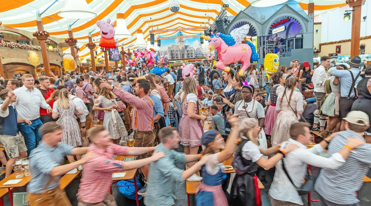 Cannstatter Wasen: Wo die Maß noch unter 14 Euro kostet