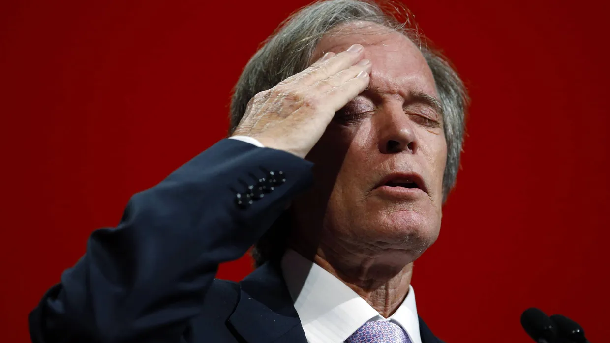 Er ist schon lange weg: Bill Gross. Seit der Anleihen-Guru und Firmengründer in Unfrieden Pimco den Rücken kehrte, hat das Unternehmen unter der Enttäuschung der Investoren gelitten. Nun soll eine neue Beratergruppe helfen.