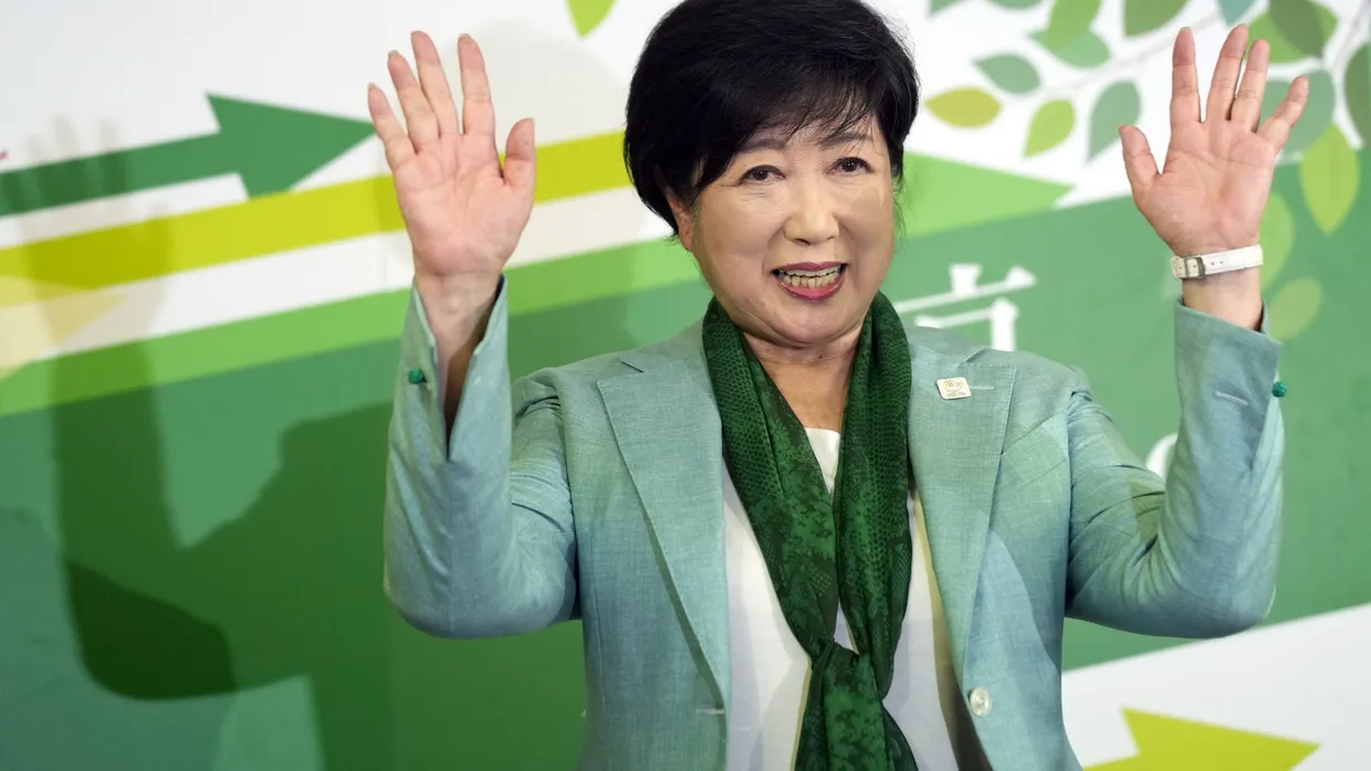 Yuriko Koike feiert ihre Wiederwahl am 7.7.2024